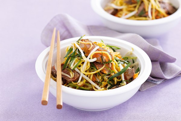 asian beef vegetables and noodle salad quick ideas