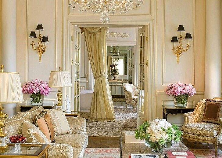 beige-sandy-monochromatic-interior-traditional-living-room