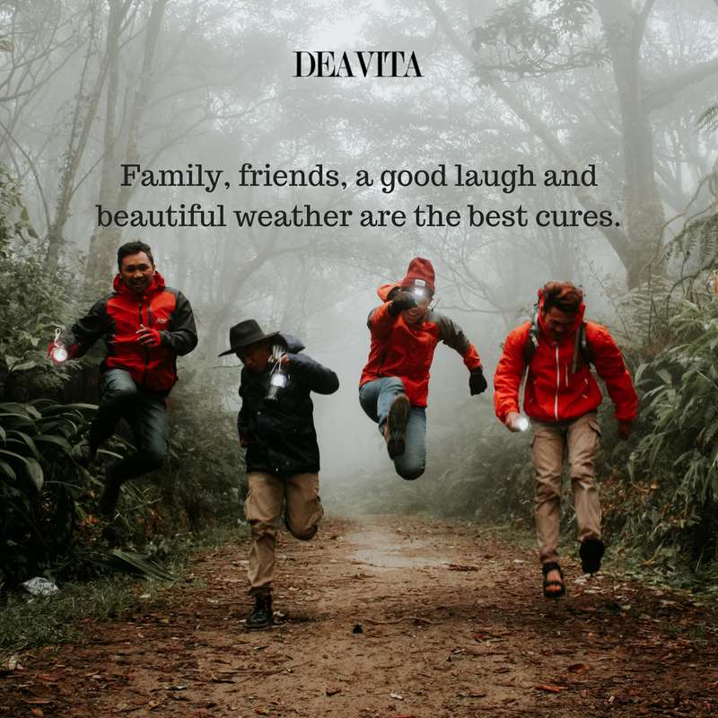 cool and fun quotes Family friends a good laugh