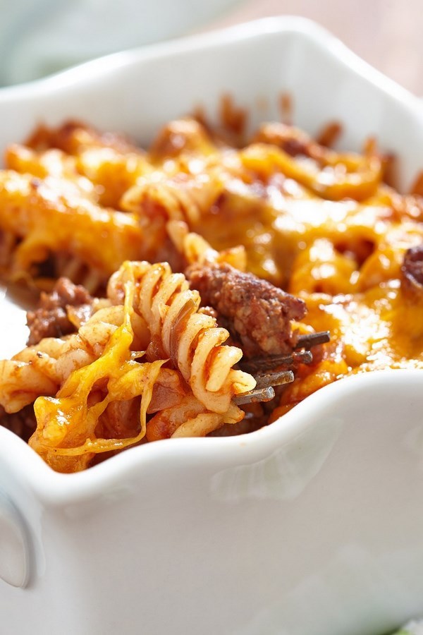ground beef cheese and noodles casserole easy and delicious recipes