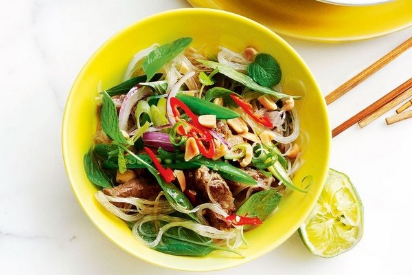 healthy food beef and noodle salad with Sichuan dressing