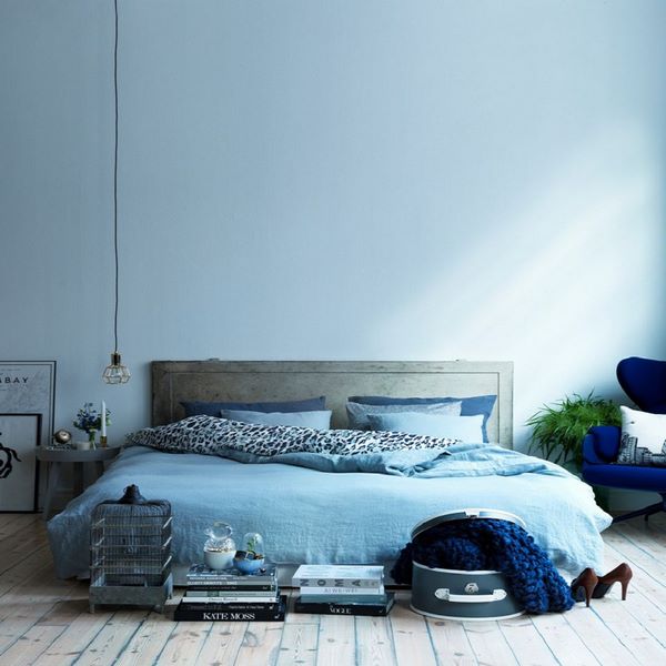 monochromatic-color-scheme-bedroom-decorating-ideas-blue-shades