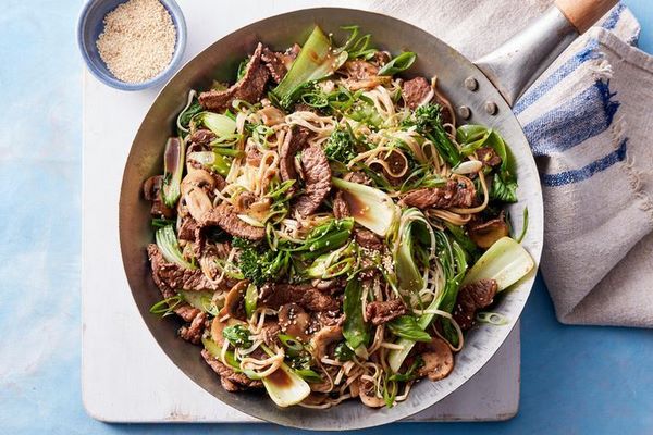 quick dinner ideas sesame beef and noodle stir fry