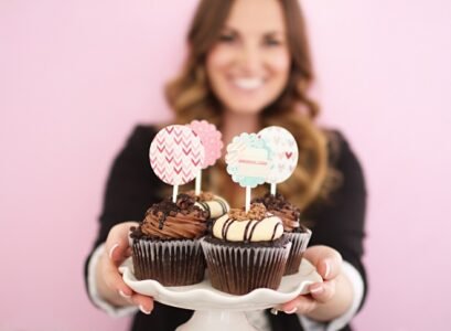 10-Quick-and-easy-DIY-cupcake-toppers-tutorials