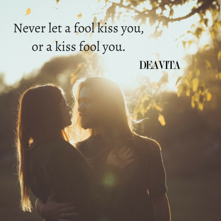 cool short quotes about kiss and love