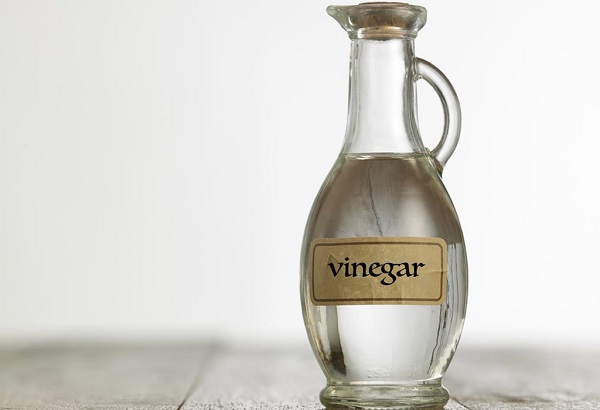 DIY bathroom cleaner ideas with vinegar