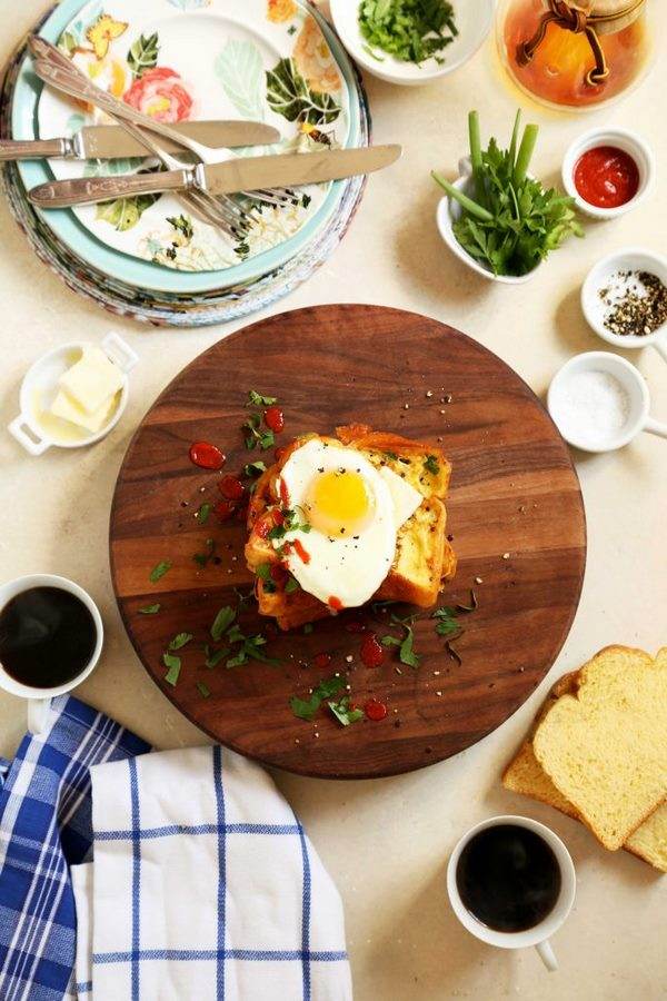 breakfast recipes toast with fried egg