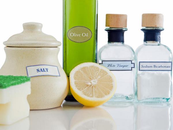 chemical-free-homemade-cleaner-recipes-for-a-spotless-bathroom