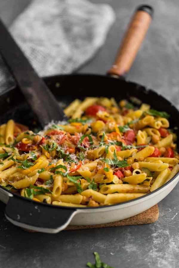 quick recipes Italian cuisine vegetable pasta with chickpeas