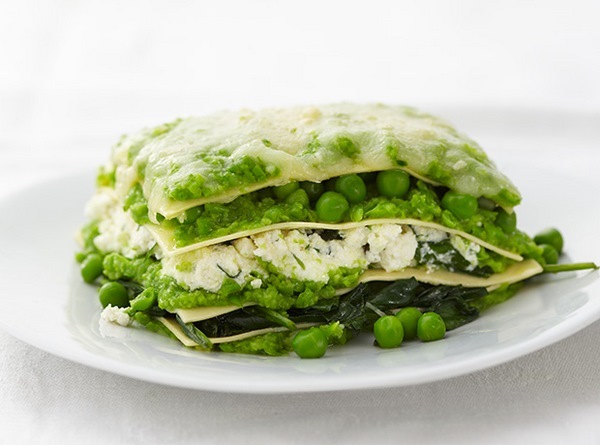 vegetarian lasagna with pea and cheese