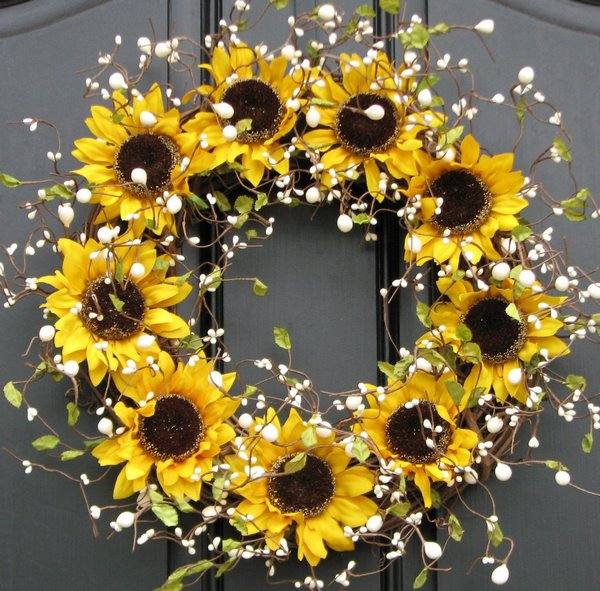 How to make a wreath with sunflowers DIY ideas and tutorials