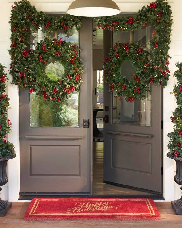How to measure for wreaths and garlands wreath hanger ideas