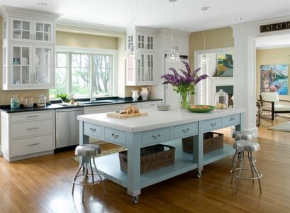 advantages-of-kitchen-island-on-wheels-with-storage-shelves