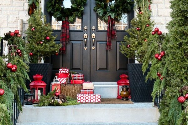 christmas outdoor decorations front door ideas traditional colors
