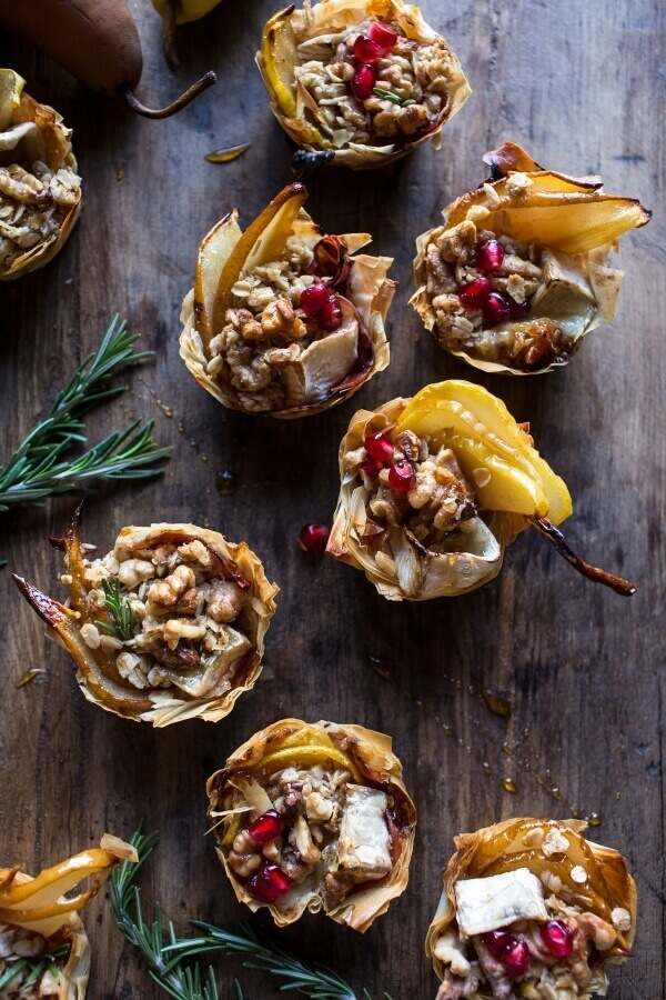 elegant thanksgiving appetizers crispy bites with Prosciutto honey pears and walnuts