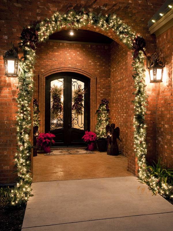 garlands and christmas lights front door decorating ideas
