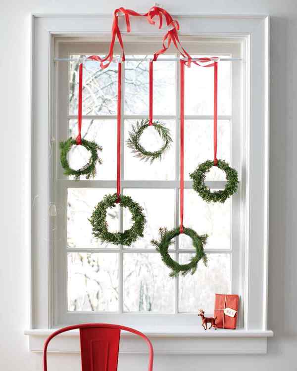 Creative Wreath Hanger Ideas For Doors Windows Ceiling And Walls