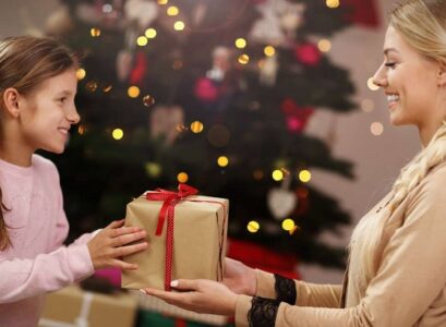 Christmas-gifts-for-teachers-ideas-useful-tips