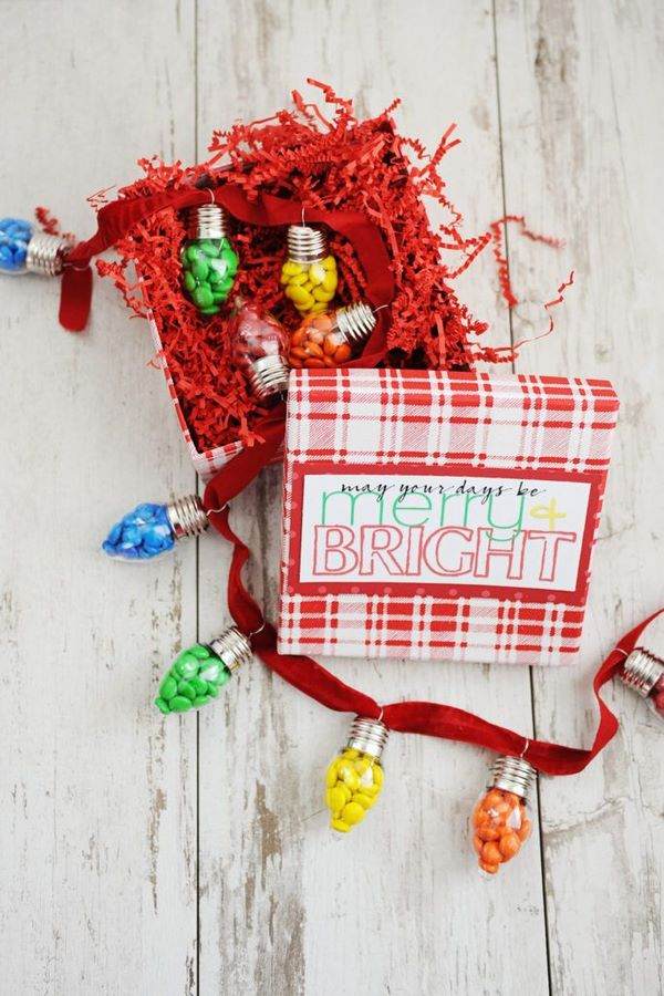 DIY Christmas gifts for teachers ideas candy garland