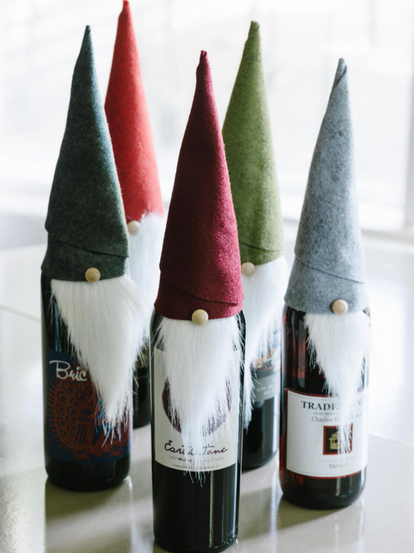 funny and cute Christmas wine wrapping dwarfs
