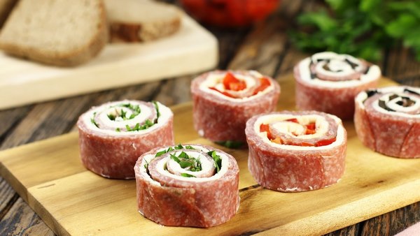 quick and easy recipes for new years eve party salami rolls