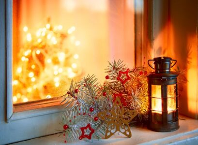 the-best-christmas-window-decor-ideas