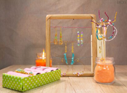 3-DIY-Jewelry-storage-ideas-rings-earrings-organizers