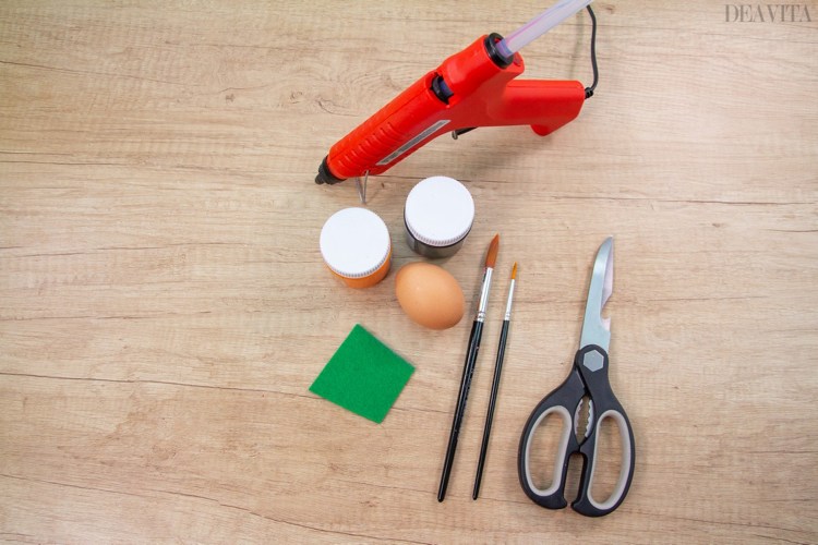 DIY Carrot Easter Eggs materials needed