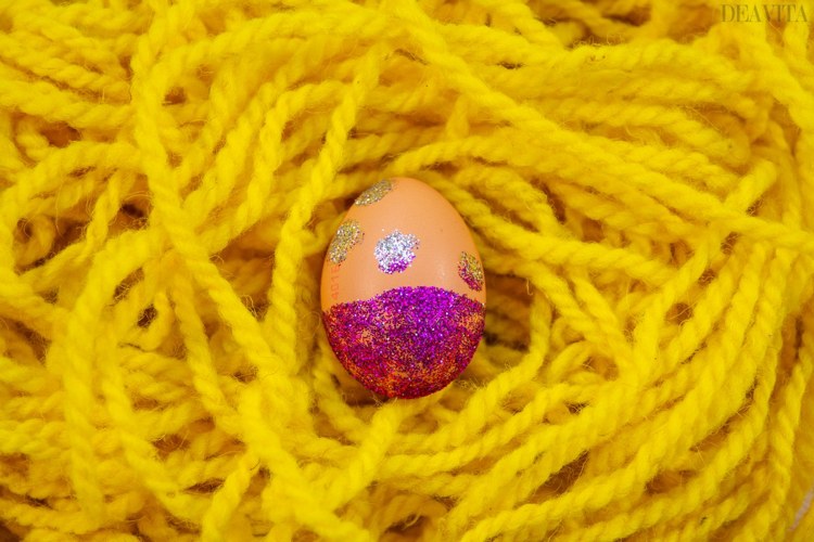 Glitter Easter egg decoration easy craft ideas for kids