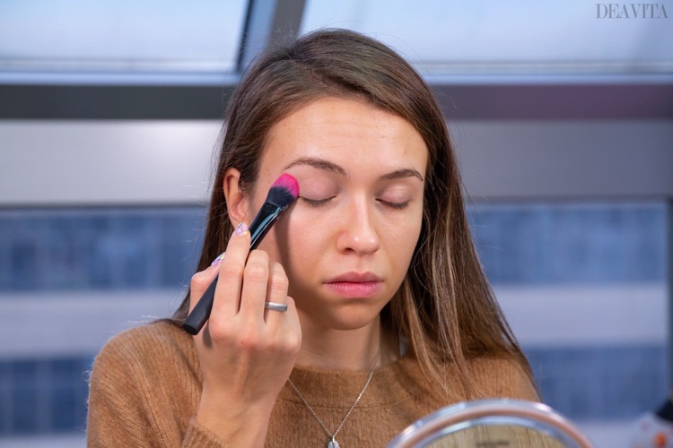 apply setting powder easy makeup tutorial