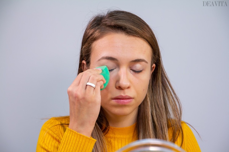 dab concealer on the eyelids dark chrome eye tutorial step by step