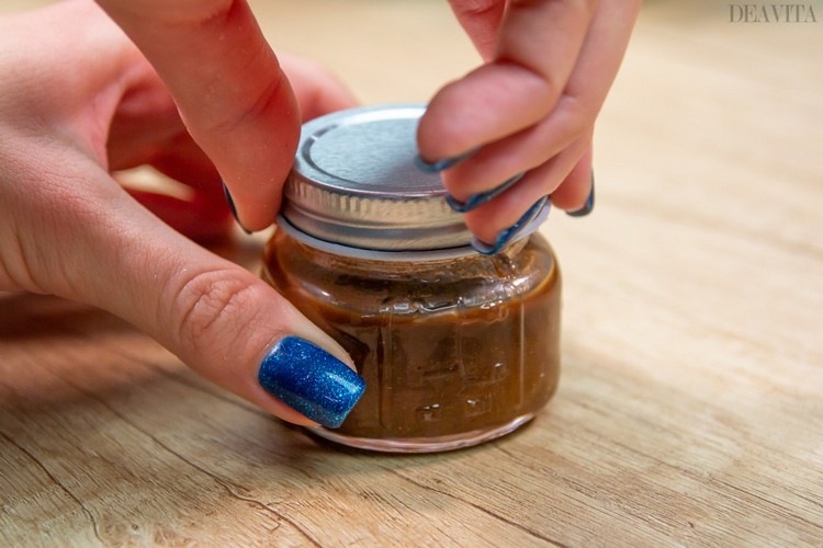 diy lip scrub 15 recipes with natural ingredients cinnamon honey olive