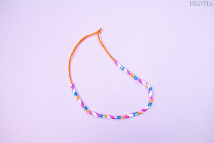 easy kids cratfts necklace made of straws