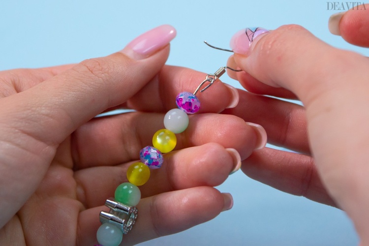 how to make earrings from colored beads and wire tutorial DIY craft ideas