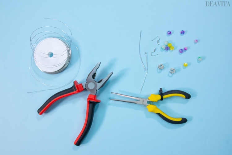 how to make earrings from colored beads and wire materials