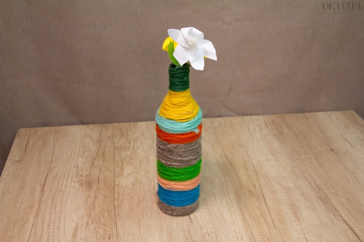 10 Easy DIY vase ideas how to make vase from a wine bottle