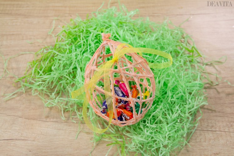 How to make a string egg Easter craft ideas for kids