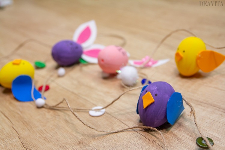 How to make bunny and chick Easter egg garland