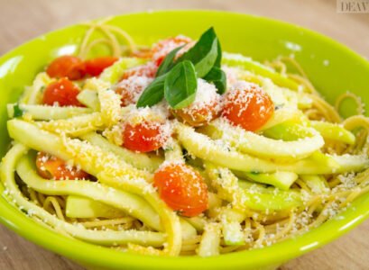 Spaghetti-with-zucchini-and-tomatoes-recipe