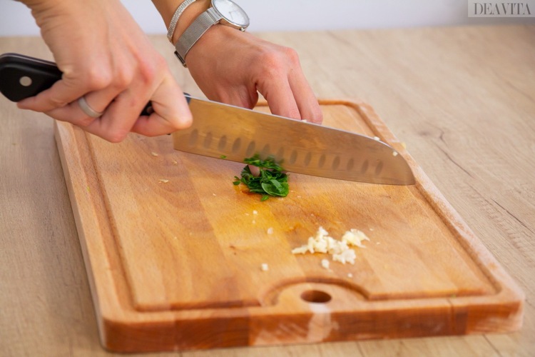chop garlic basil vegetarian pasta recipes