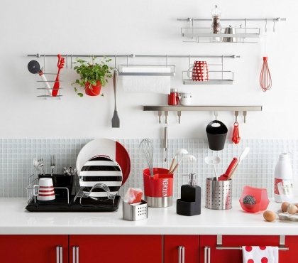 modern-kitchen-ideas-wall-storage-rails-and-organizers