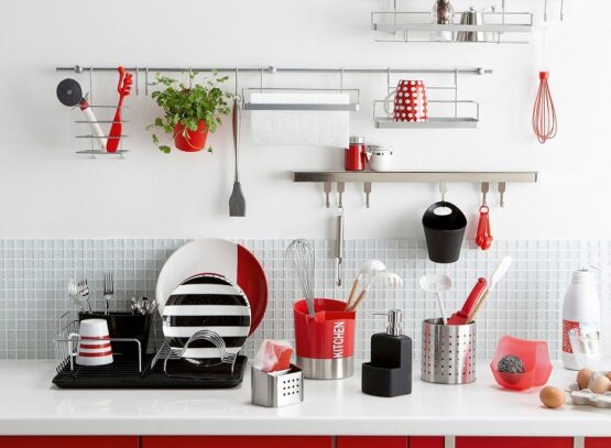 modern-kitchen-ideas-wall-storage-rails-and-organizers