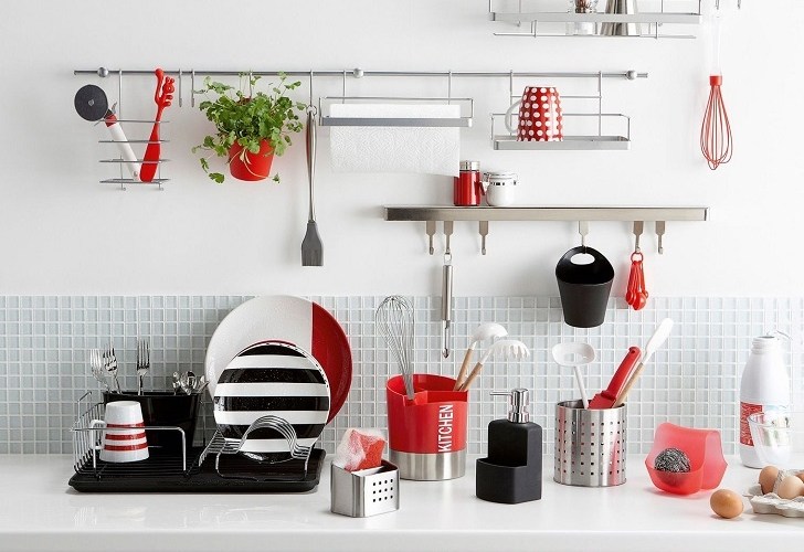 modern-kitchen-ideas-wall-storage-rails-and-organizers