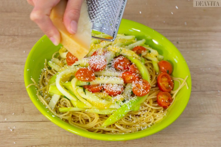 spaghetti zucchini parmesan cheese easy recipes