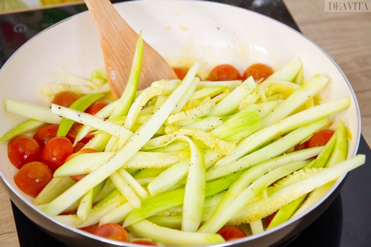 spaghetti zucchini tomato pepper vegetarian pasta recipes