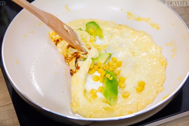easy breakfast recipes omelette with cream cheese corn avocado