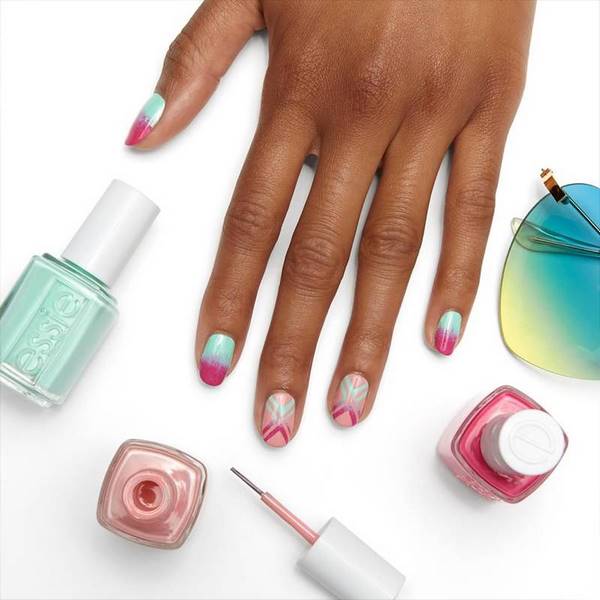 beautiful summer nail designs in pastel colors and geometric pattern
