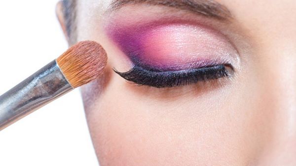 DIY prom makeup ideas cut crease eye makeup look