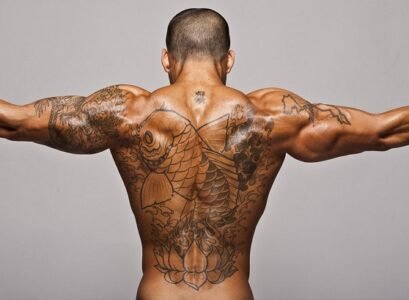 Fascinating-back-tattoos-design-ideas-for-men-and-women