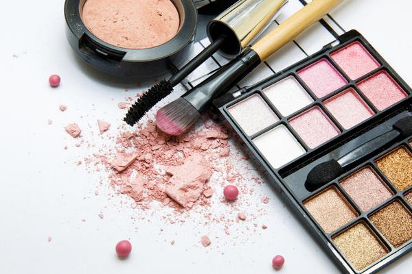 cosmetic products eyeshadows blush prom ideas